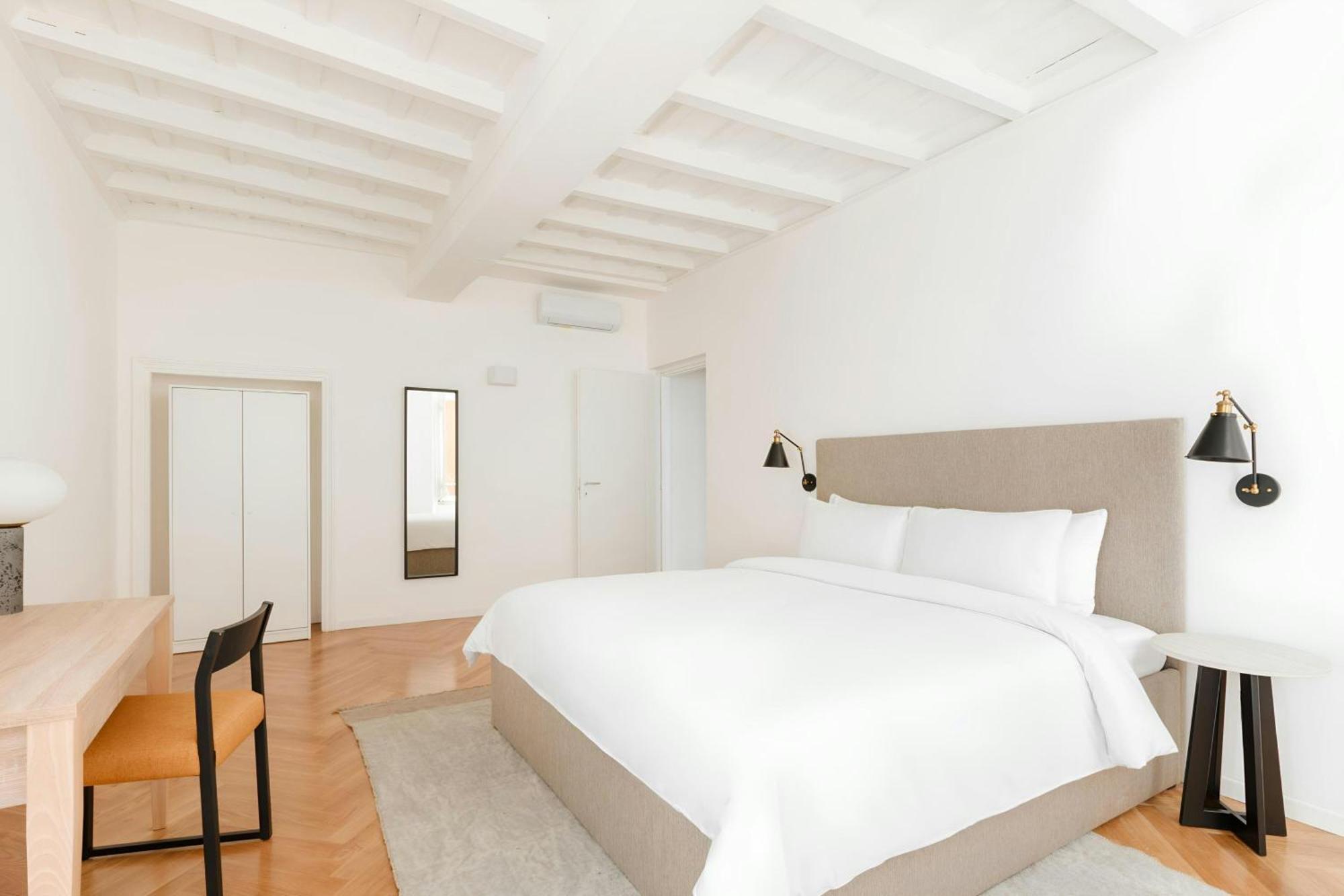 Sonder Palazzo Taverna Aparthotel