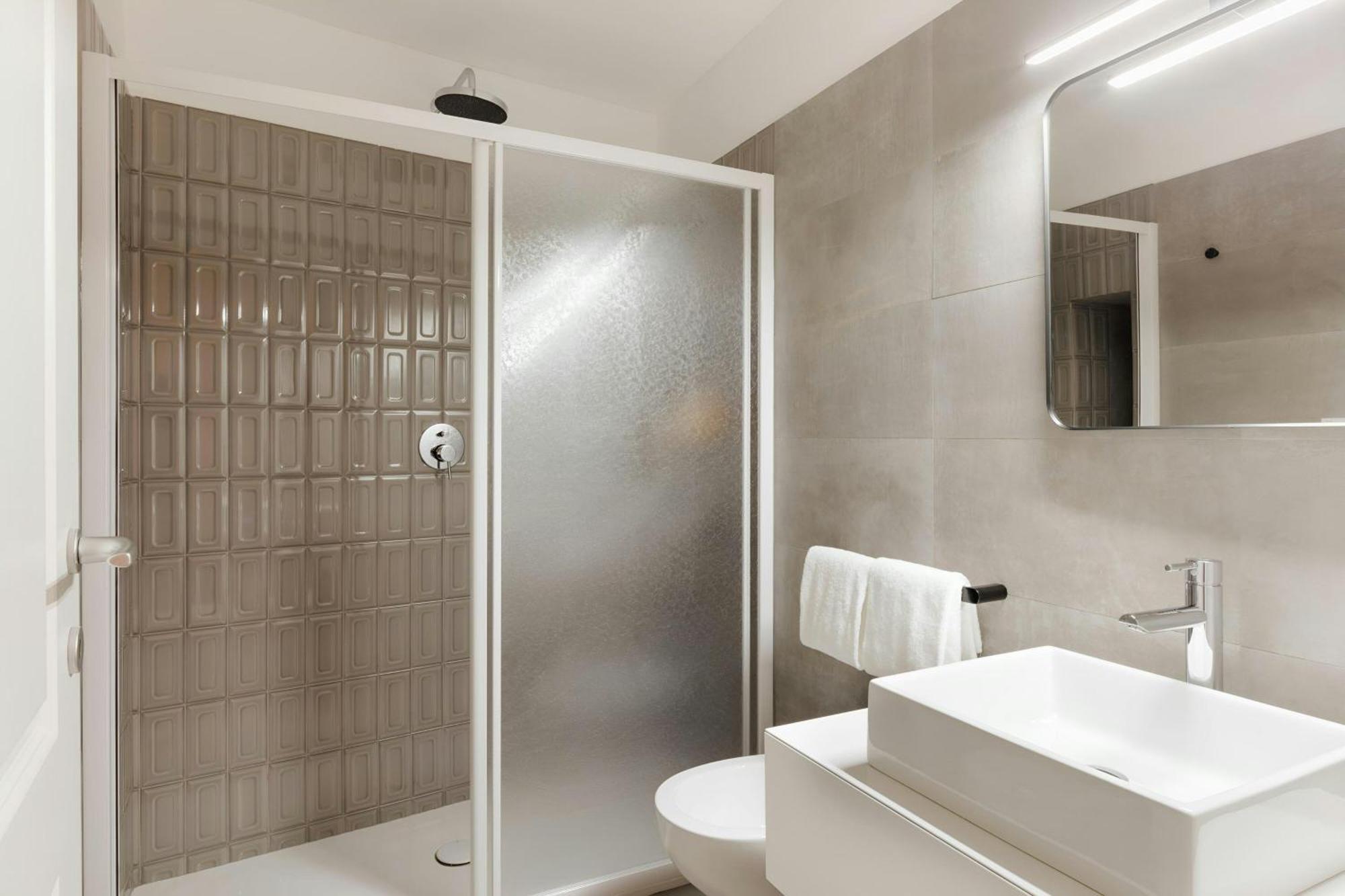 Sonder Palazzo Taverna Aparthotel Roma